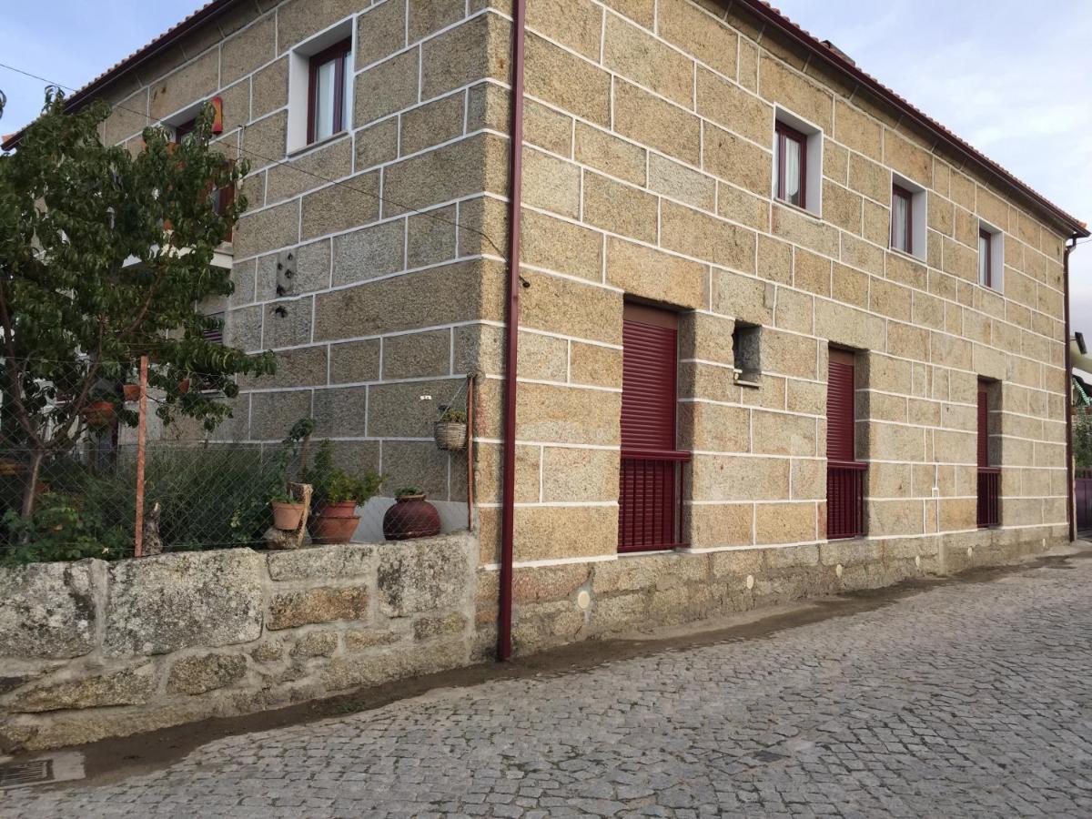 Casa Da Aldeia Da Avo Bed & Breakfast Valpacos Exterior photo